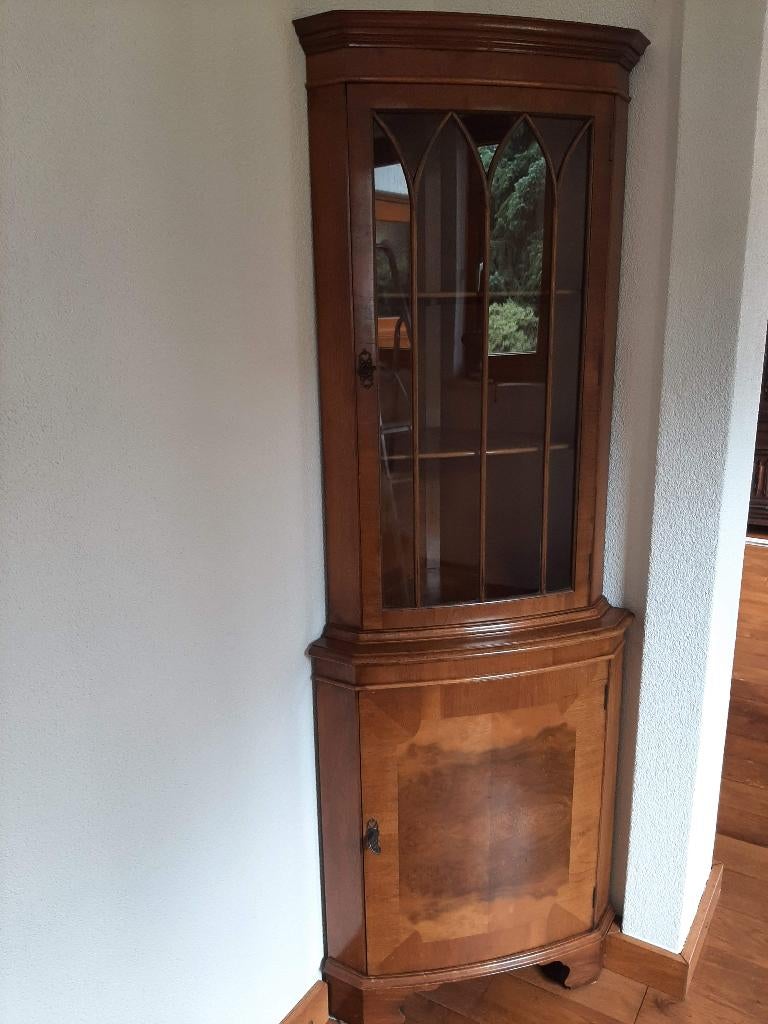 engelse HOEKKAST gotische bogen vitrine kast, Ophalen