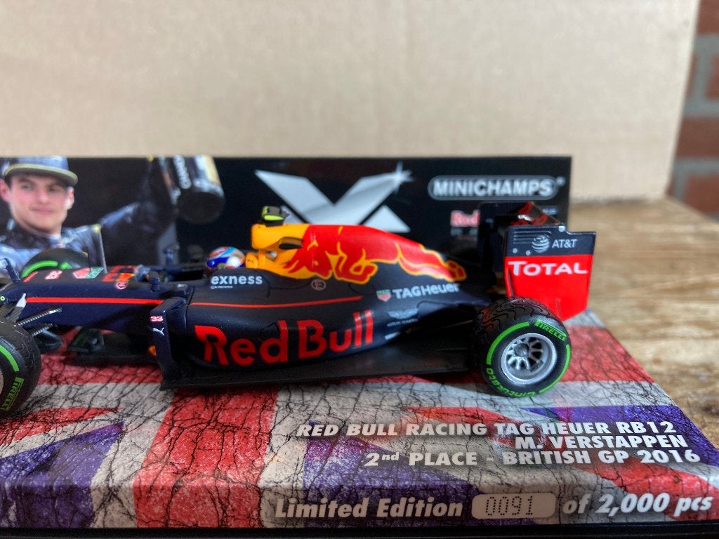 Max Verstappen 1:43 editie 12 2nd place British GP 2016, Ophalen of Verzenden, Nieuw, Formule 1