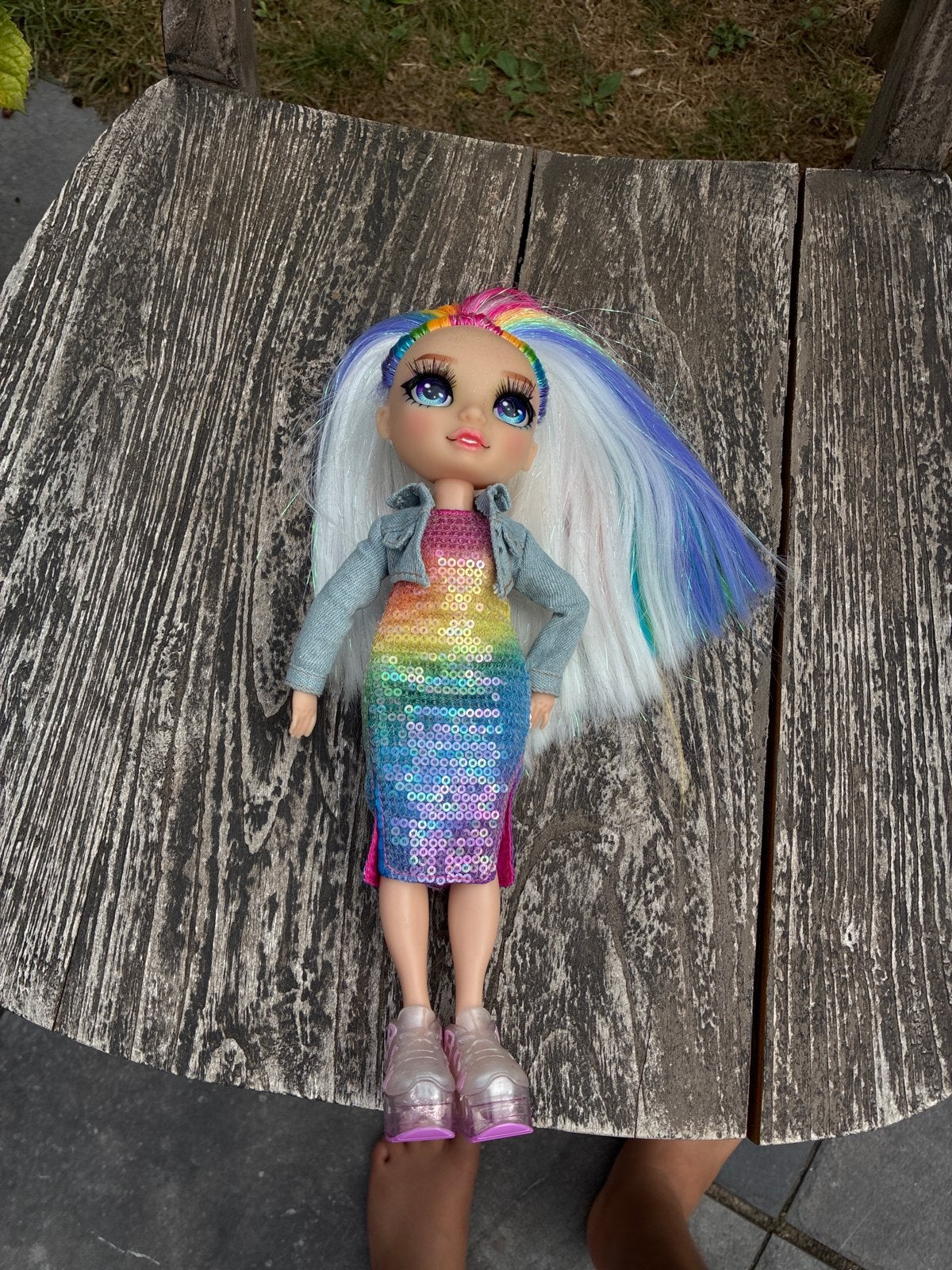 Rainbow High pop met regenboogjurk en haar, Kinderen en Baby's, Speelgoed | Poppen, Ophalen of Verzenden, Gebruikt, Overige typen