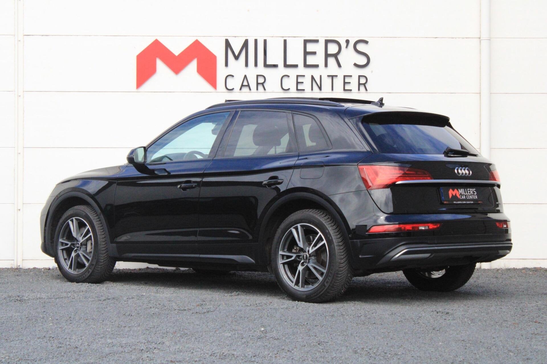 Audi Q5 50 TFSI e S edition Pano Massage HUD ACC Luchtvering, Automaat, Gebruikt, Zwart, Bedrijf