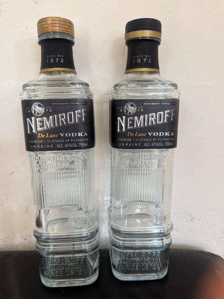 2 Lege flessen Nemiroff 70 cl., Ophalen of Verzenden, Zo goed als nieuw, Verpakking