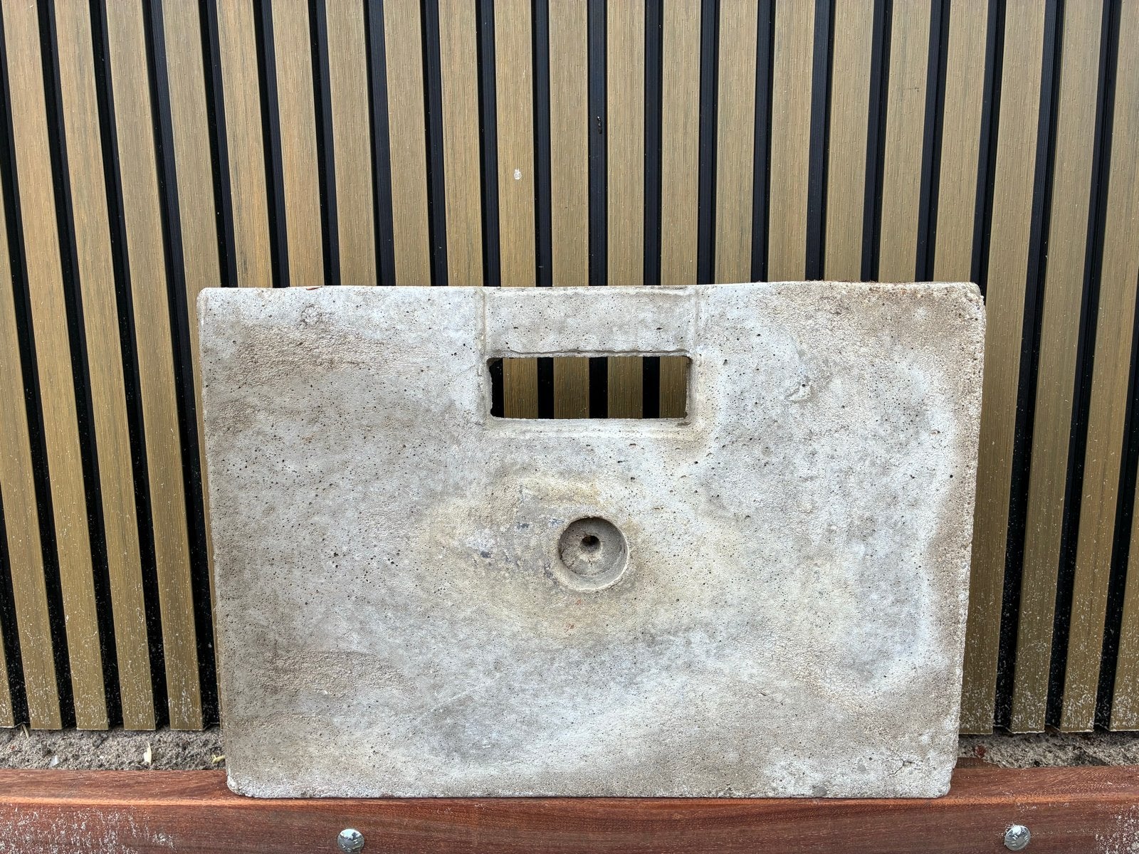 Betonnen ballastblok 8x Betonnen tegel  uitsparing handvat, Ophalen of Verzenden, Gebruikt, Overige materialen, Overige typen