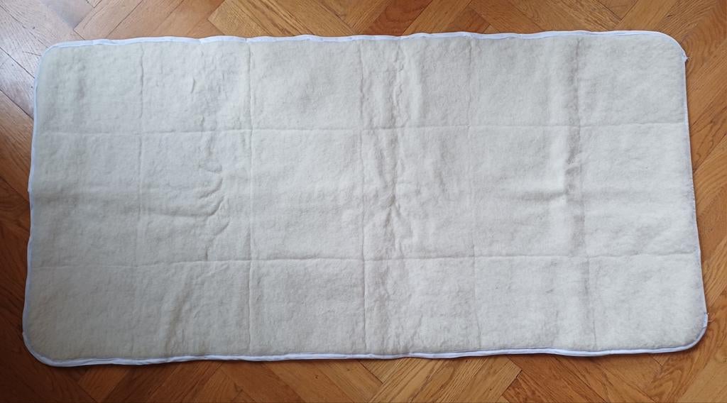 Texels wollen onderlegger ledikant 60x120cm, Ophalen of Verzenden, Zo goed als nieuw, 100 cm of meer, Overige typen