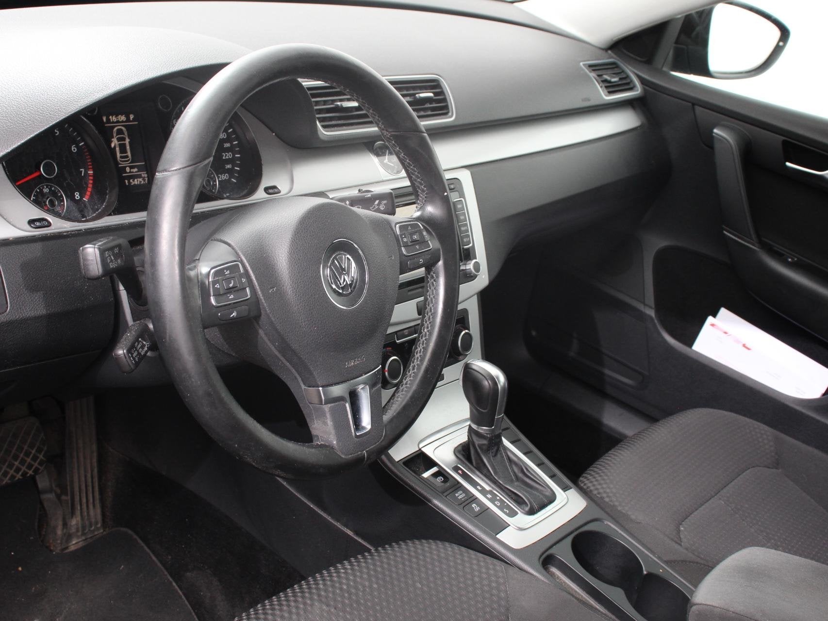 Volkswagen Passat 1.4 TSI Automaat Comfortline BlueMotion Ha, Auto's, Volkswagen, Euro 5, Zwart, Bruin, 122 pk
