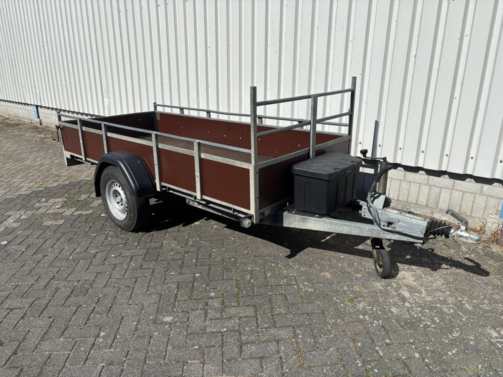 Hapert geremde aanhanger 1500kg, Ophalen, Zo goed als nieuw