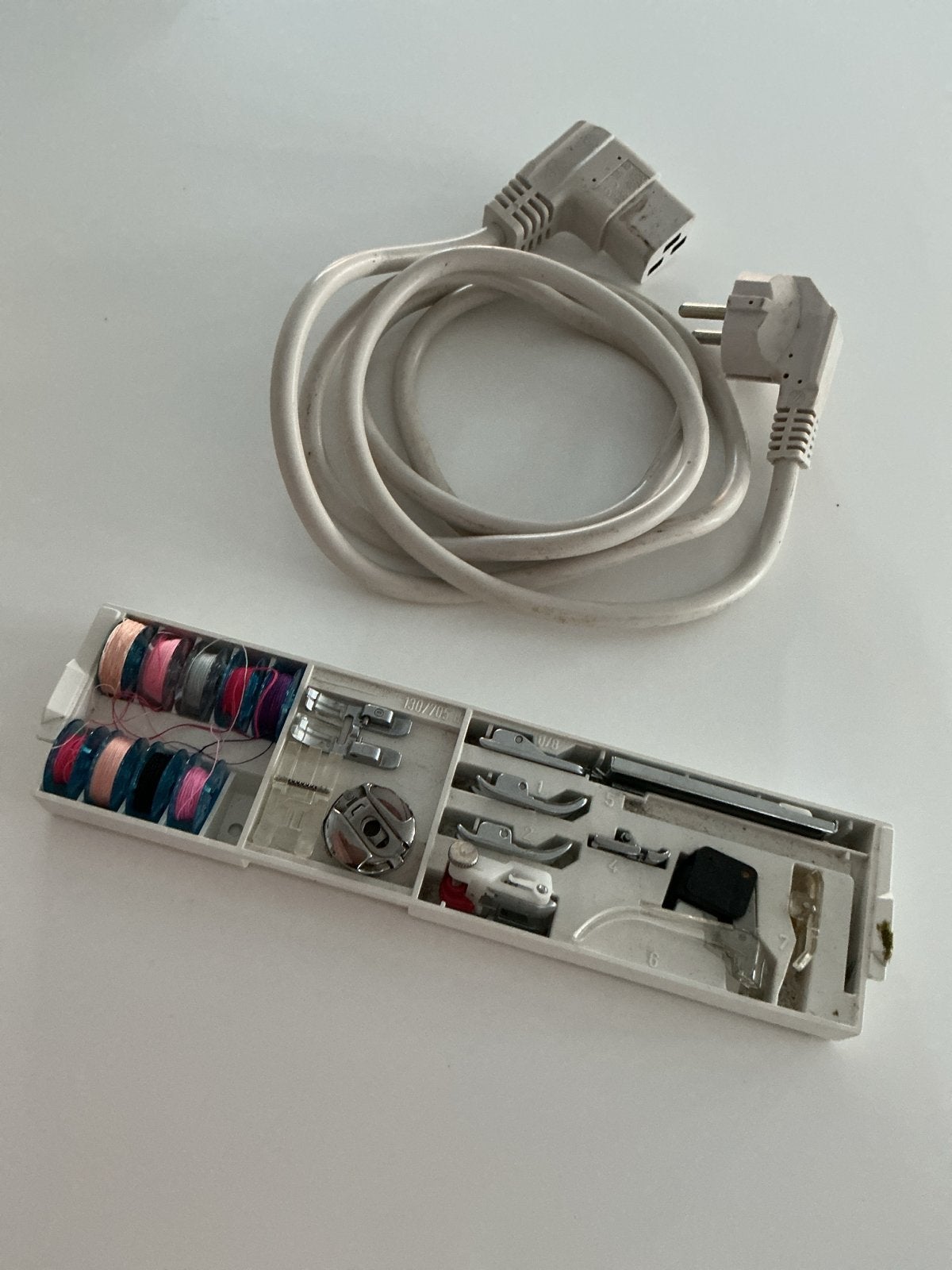 Naaimachine accessoires en stroomkabel van pfaff select 1540, Hobby en Vrije tijd, Ophalen of Verzenden, Gebruikt, Toebehoren
