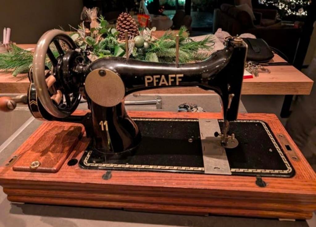 Antieke Pfaff naaimachine, Ophalen of Verzenden