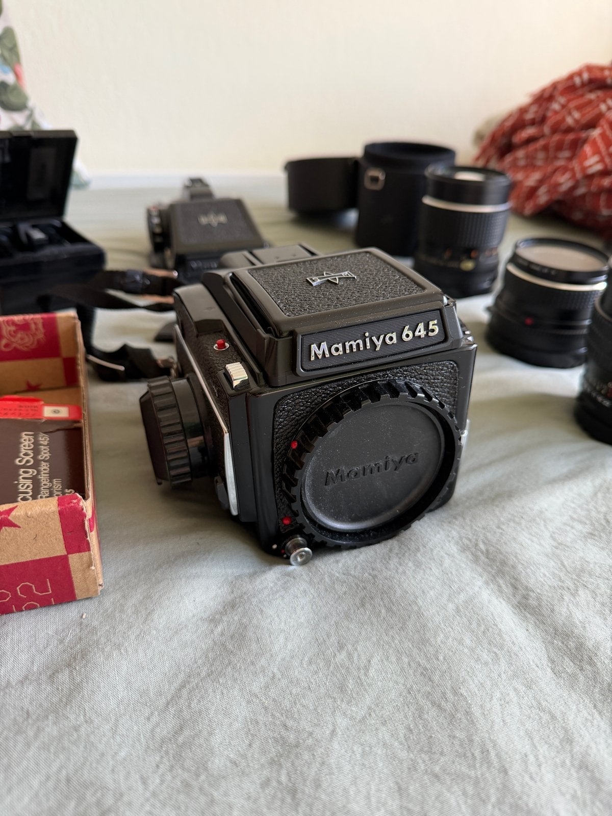 Mamiya 645 Medium Format Camera with 3 Lenses + Accessories, Ophalen, Gebruikt, Spiegelreflex, Overige Merken