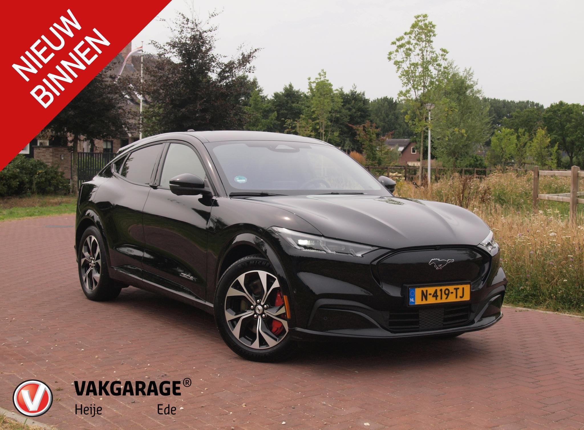 Ford Mustang Mach-E Extended AWD 98 kWh | SOH 93% | 360 Came, Auto's, Automaat, Gebruikt, 750 kg, Zwart