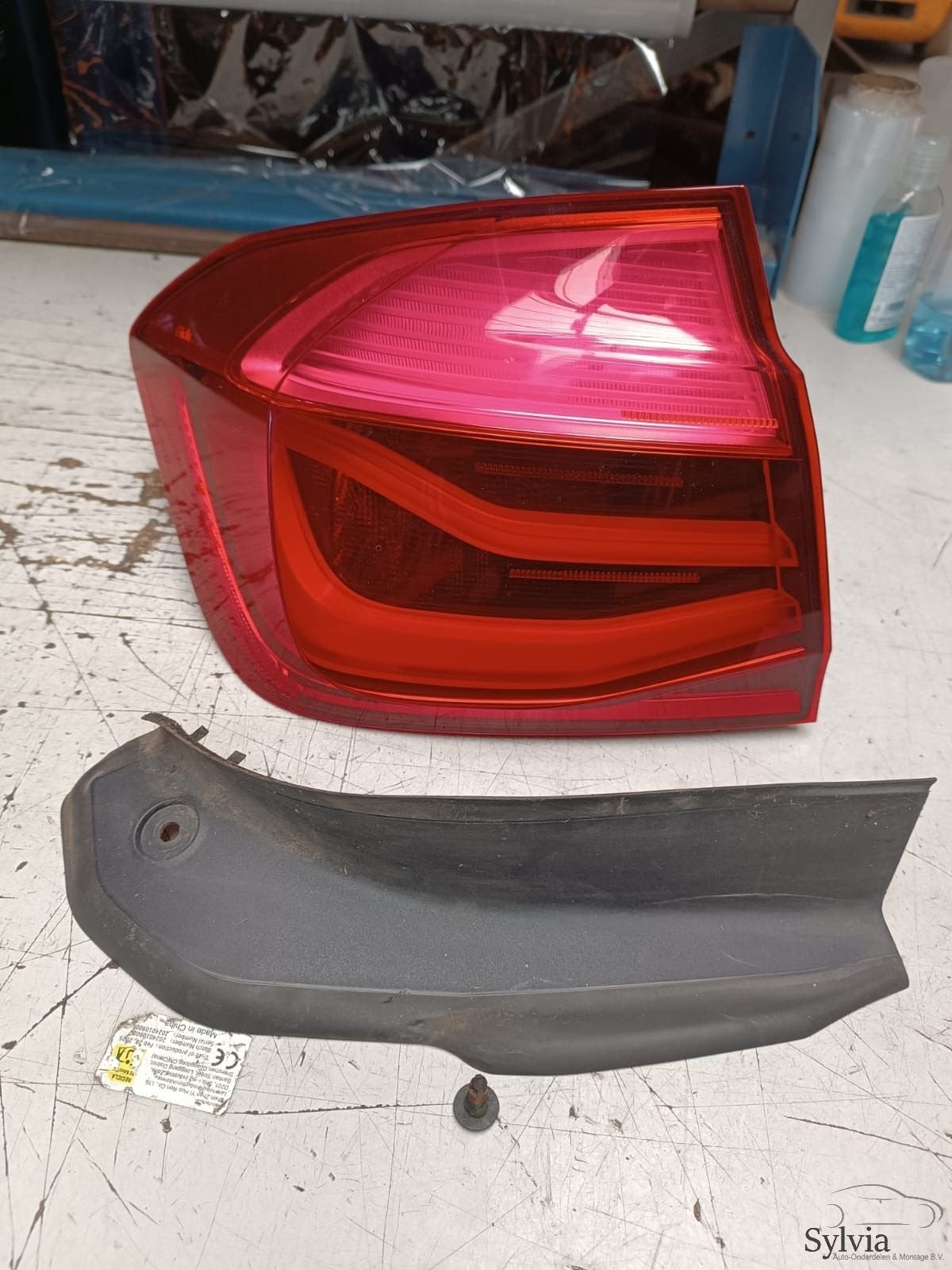 Achterlicht links op scherm BMW 3 Serie F30 F80 LCi 63217369, Auto-onderdelen, Gebruikt, -, -, Ophalen of Verzenden