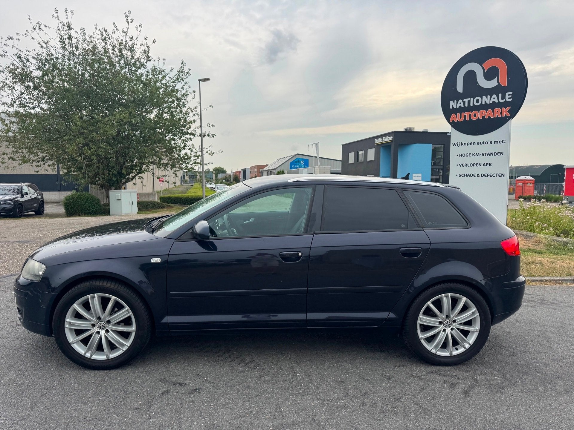 Audi A3 Sportback | 2005 | 1.6 Ambiente | Automaat | Export, Auto's, Audi, Gebruikt, 680 kg, 4 cilinders, Blauw