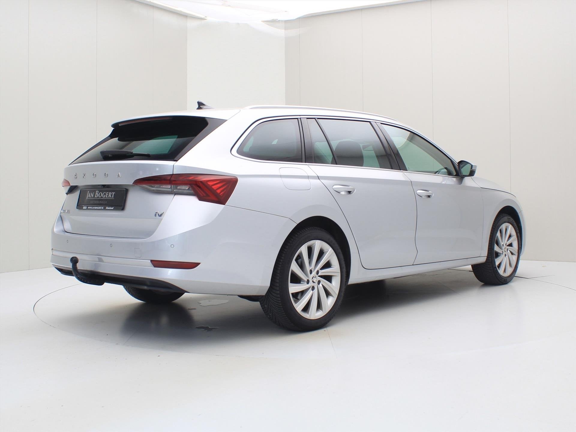 Skoda Octavia Combi 1.4 TSI PHEV 204PK DSG6 Clever Pack Prem, Gebruikt, 150 pk, Leder en Stof, Plug-in hybride