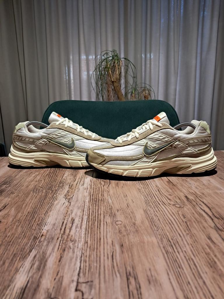 Nike Initiator 'Cargo Khaki' Size 42,5, Wit, Nike, Ophalen of Verzenden, Sneakers of Gympen