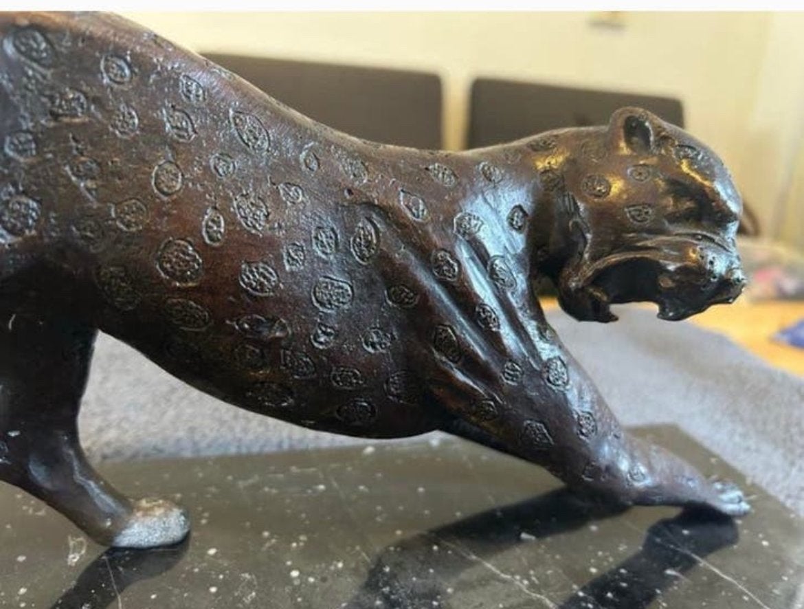 Bronzen panterbeeld op marmeren sokkel, Ophalen of Verzenden, 20 - 50 cm, Op sokkel, Beeld