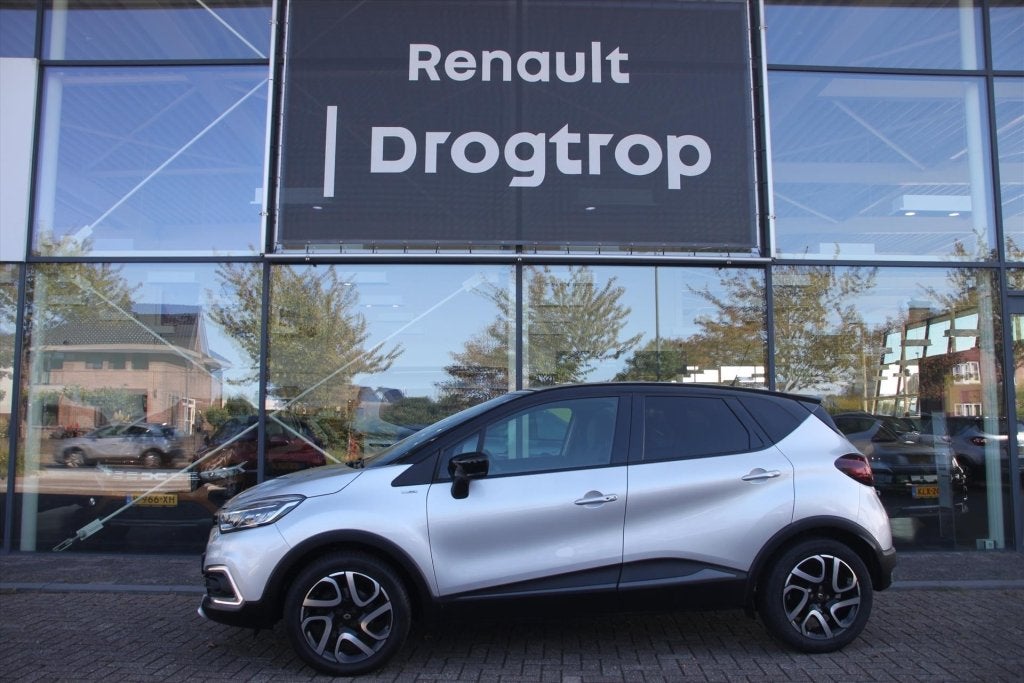 Renault Captur 120PK-BOSE-63DKM-NAVI-CLIMA-CRUISE-TREKH-, Auto's, Stof, Gebruikt, 4 cilinders, 635 kg