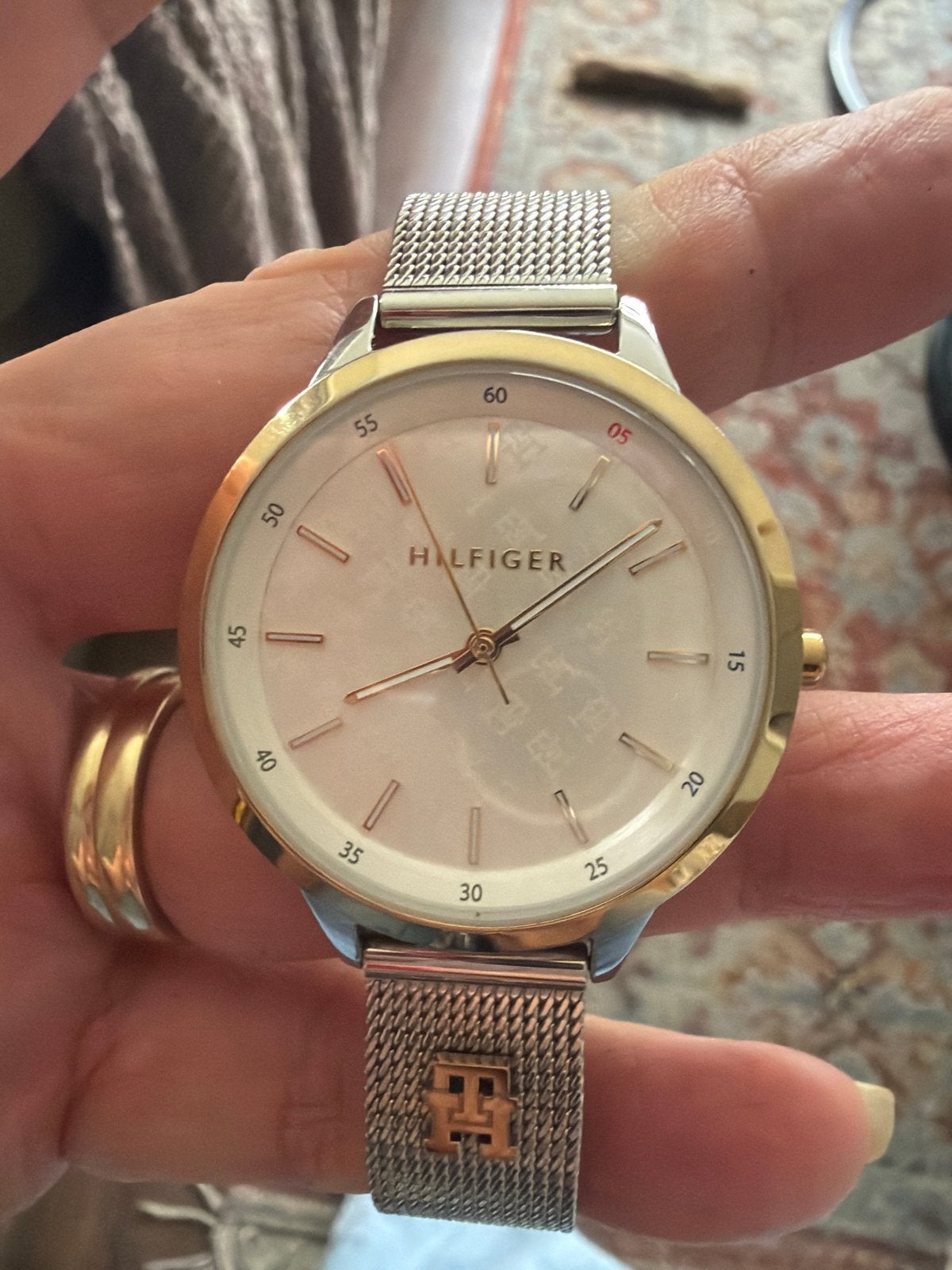 Tommy Hilfiger Dameshorloge - Zo goed als nieuw, Sieraden, Tassen en Uiterlijk, Overige merken, Staal, Polshorloge, Ophalen of Verzenden