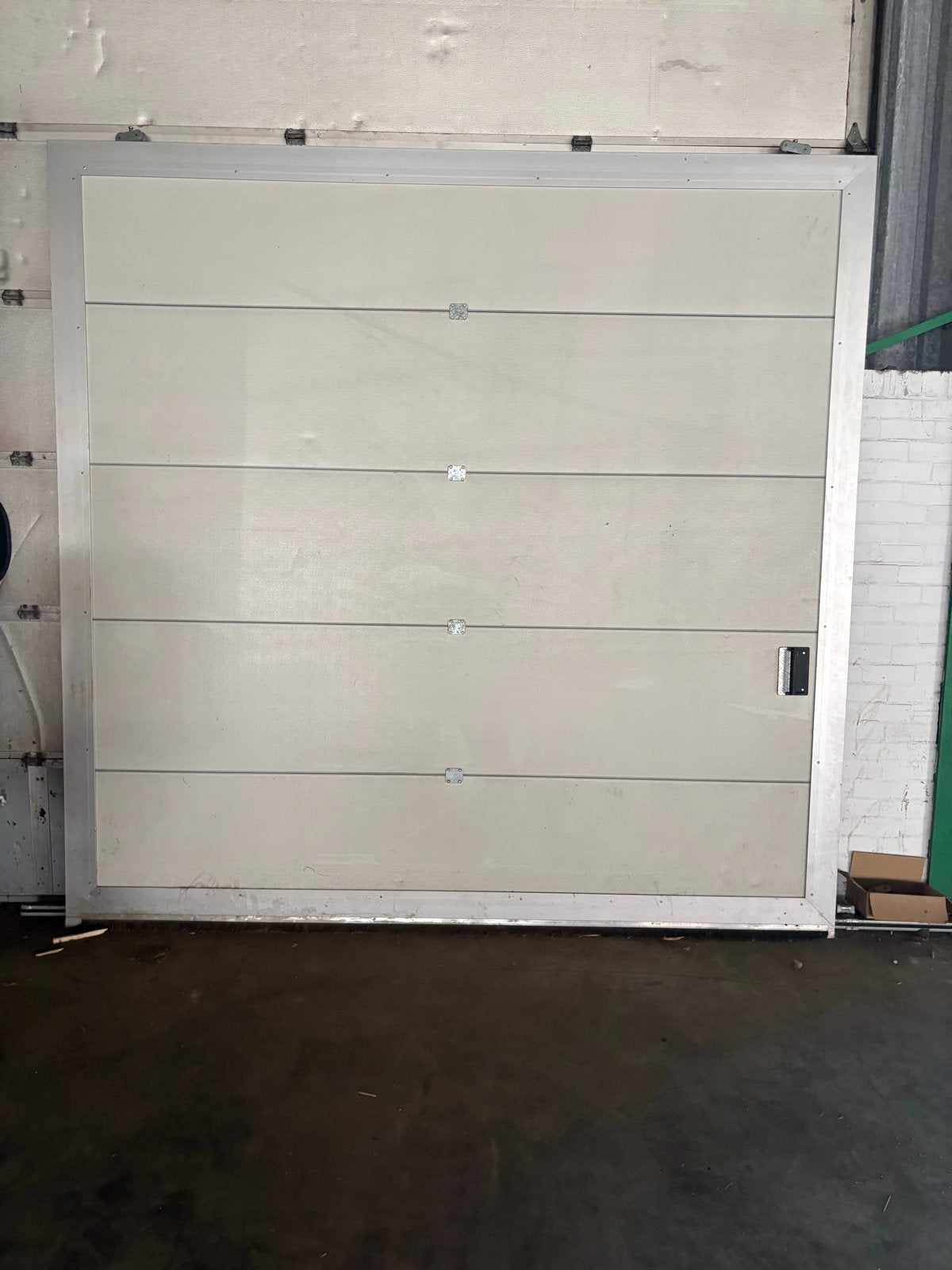 Geisoleerde Schuifdeur 40mm met loopwielen en rails, Doe-het-zelf en Verbouw, Deuren en Horren, Ophalen, Gebruikt, Garagedeur