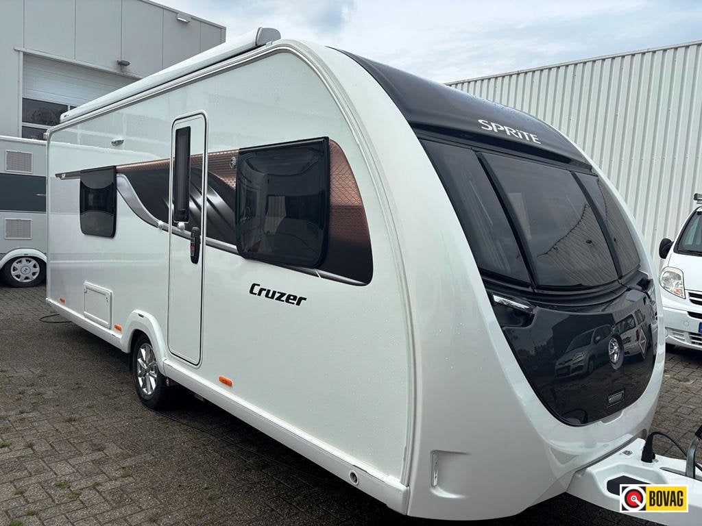 Sprite Cruzer 492 SR met mover en luifel, Caravans en Kamperen, Standaardzit, 5 tot 6 meter, Schokbreker, Tot en met 4