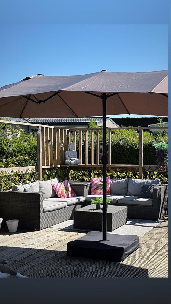Wicker Loungeset met kussenbox, 5 zitplaatsen, Ophalen of Verzenden, Zo goed als nieuw, Loungeset