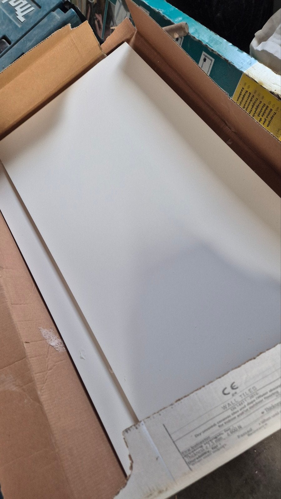 Nieuwe witte wandtegels 30x60 cm, mat, 40 tot 60 cm, Nieuw, Ophalen of Verzenden, 10 m² of meer