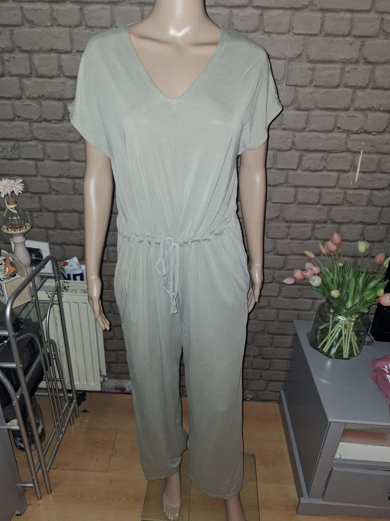 Jumpsuit groen B.Young maat 38/M, Kleding | Dames, Jumpsuits, Maat 38/40 (M), Ophalen of Verzenden, Zo goed als nieuw, Groen
