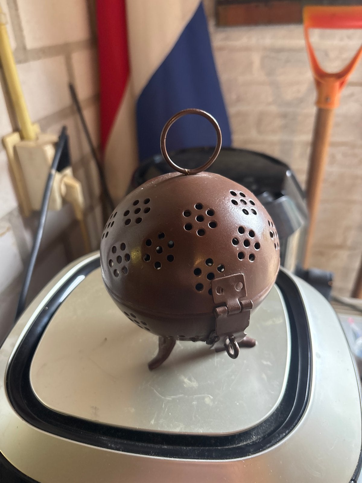 Vintage geperforeerde metalen theelichthouder/wierookbrander, Ophalen of Verzenden