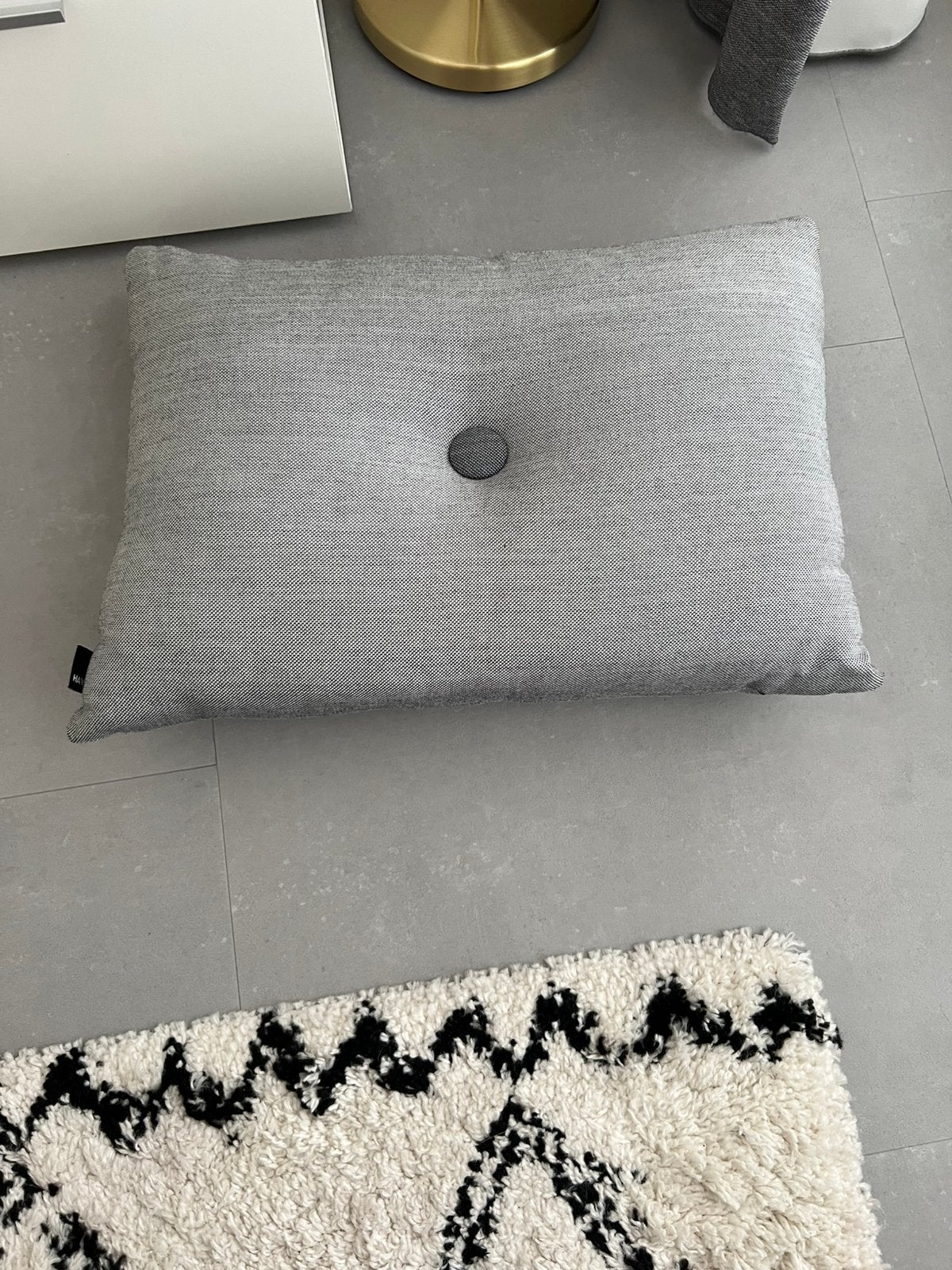 HAY Dot Cushion Kussen lichtgrijs, Huis en Inrichting, Overige merken, Gebruikt, Ophalen of Verzenden, Sierkussen