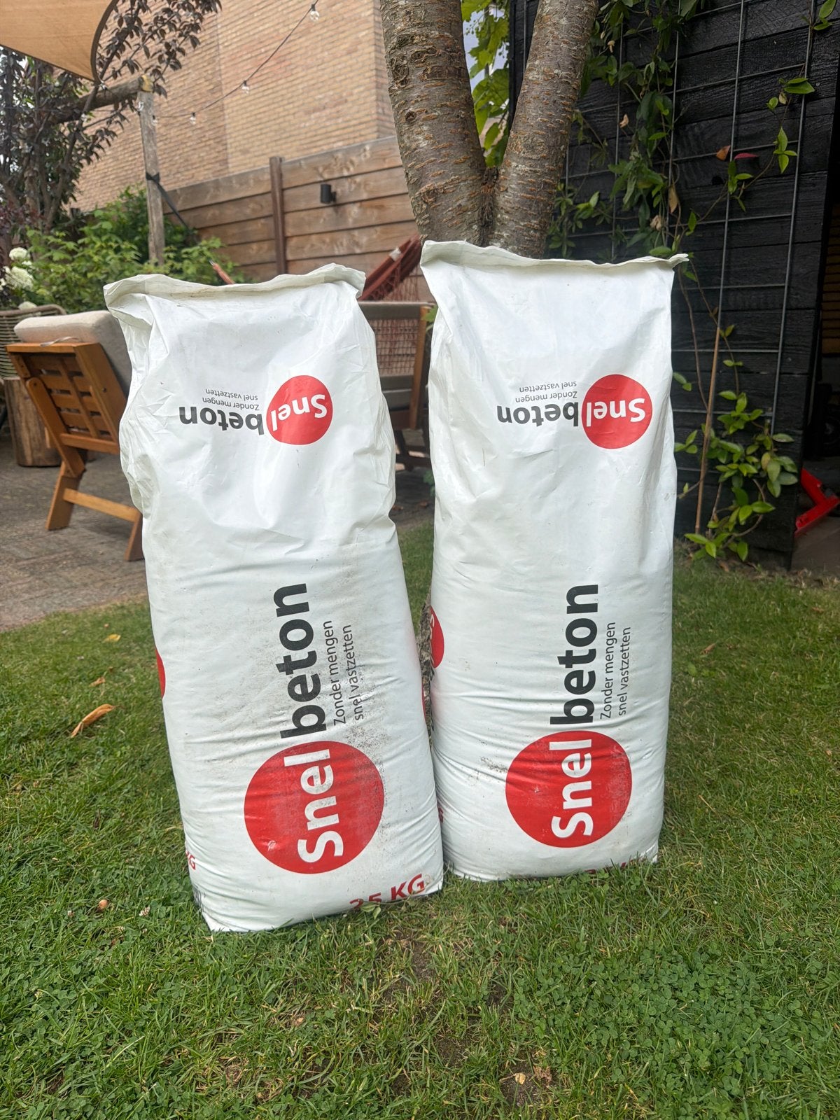 2 zakken Snelbeton 25 KG, Ophalen, Nieuw