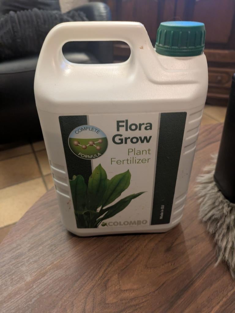 Flora Grow Plantenvoeding - Complete Formule, Ophalen of Verzenden, Gebruikt, Plant(en), Steen of Hout