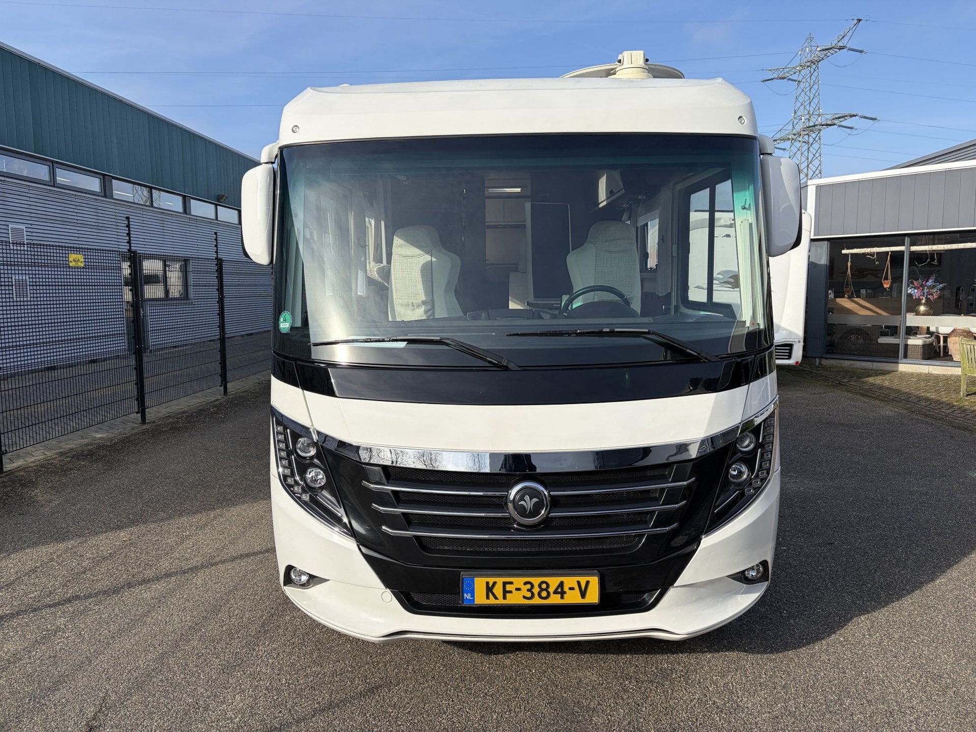 NIESMANN BISCHOFF ARTO 76E 3.0 Aut Levelsysteem ALDE Hefbed, Niesmann+Bischoff, Galliersweg 39
5349AT  OSS, NL, 7 tot 8 meter