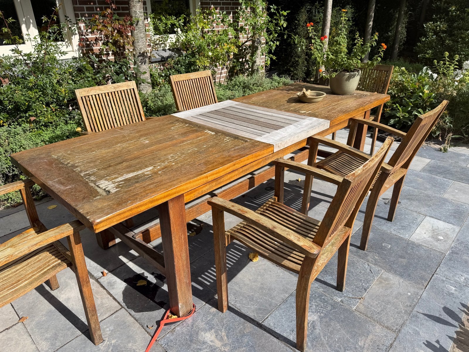Opknapper! Teakhouten tuinset tafel en 6 stoelen
