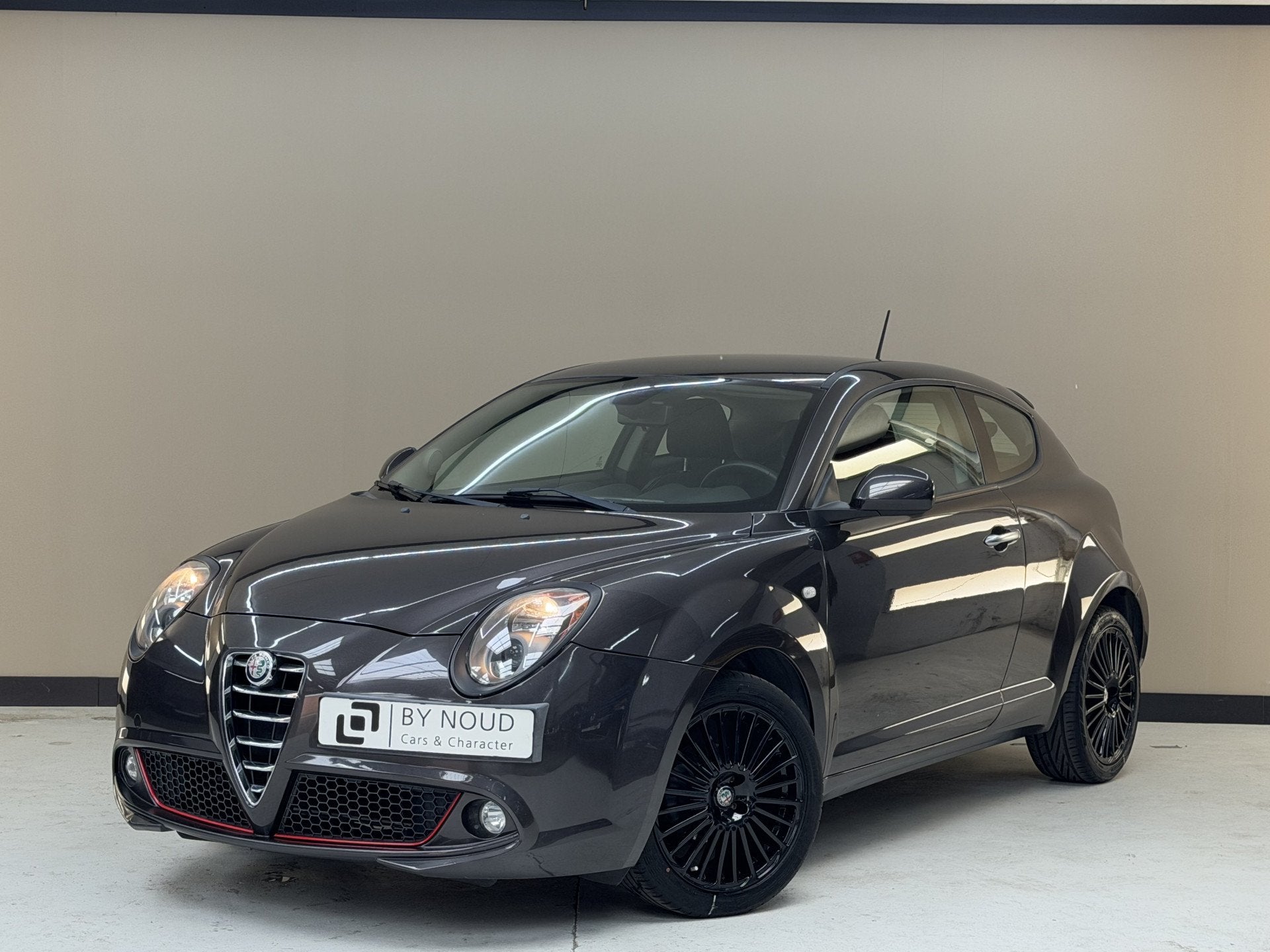 Alfa Romeo MiTo 1.4 Junior, 80Pk, 2016, 2de eigenaar, Naviga, Voorwielaandrijving, Stof, Gebruikt, Zwart