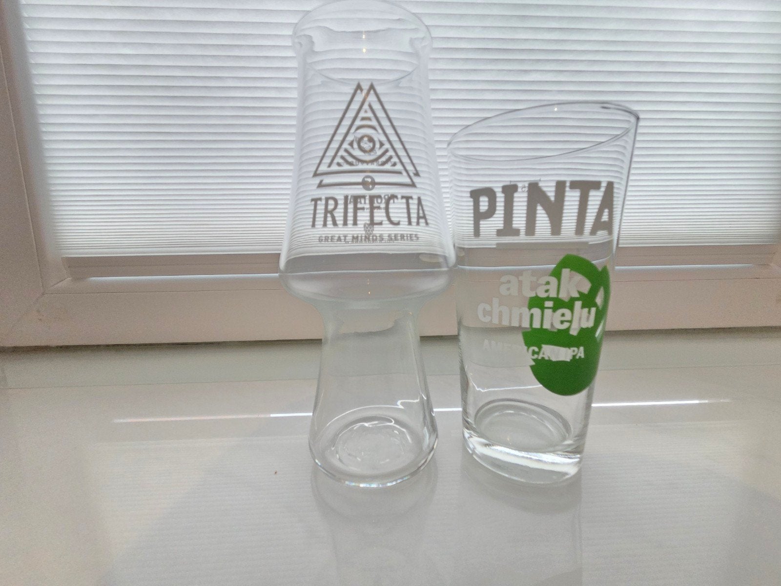Frontaal Te koop aangeboden:
1x Trifecta "Great Minds Series, Verzamelen, Ophalen of Verzenden, Zo goed als nieuw, Glas of Glazen
