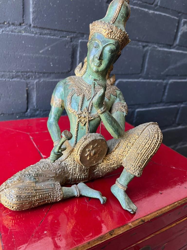 Thailand boeddha muzikant nek trommel brons massief, Huis en Inrichting, Woonaccessoires | Boeddhabeelden, Verburgt Vintage, Ophalen of Verzenden