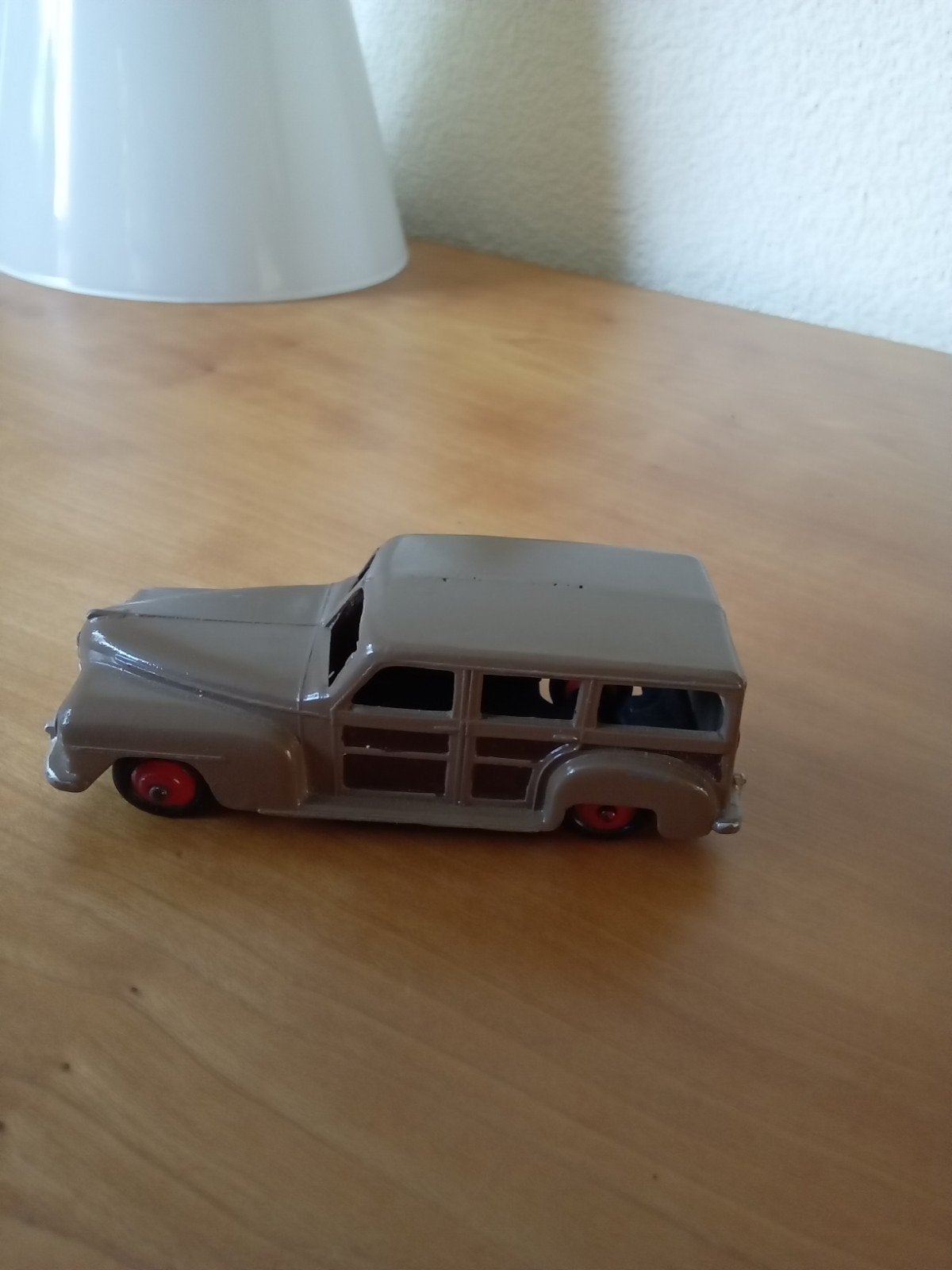 Dinky toys Woodie, Hobby en Vrije tijd, Modelauto's | 1:43, Ophalen, Gebruikt, Auto, Dinky Toys