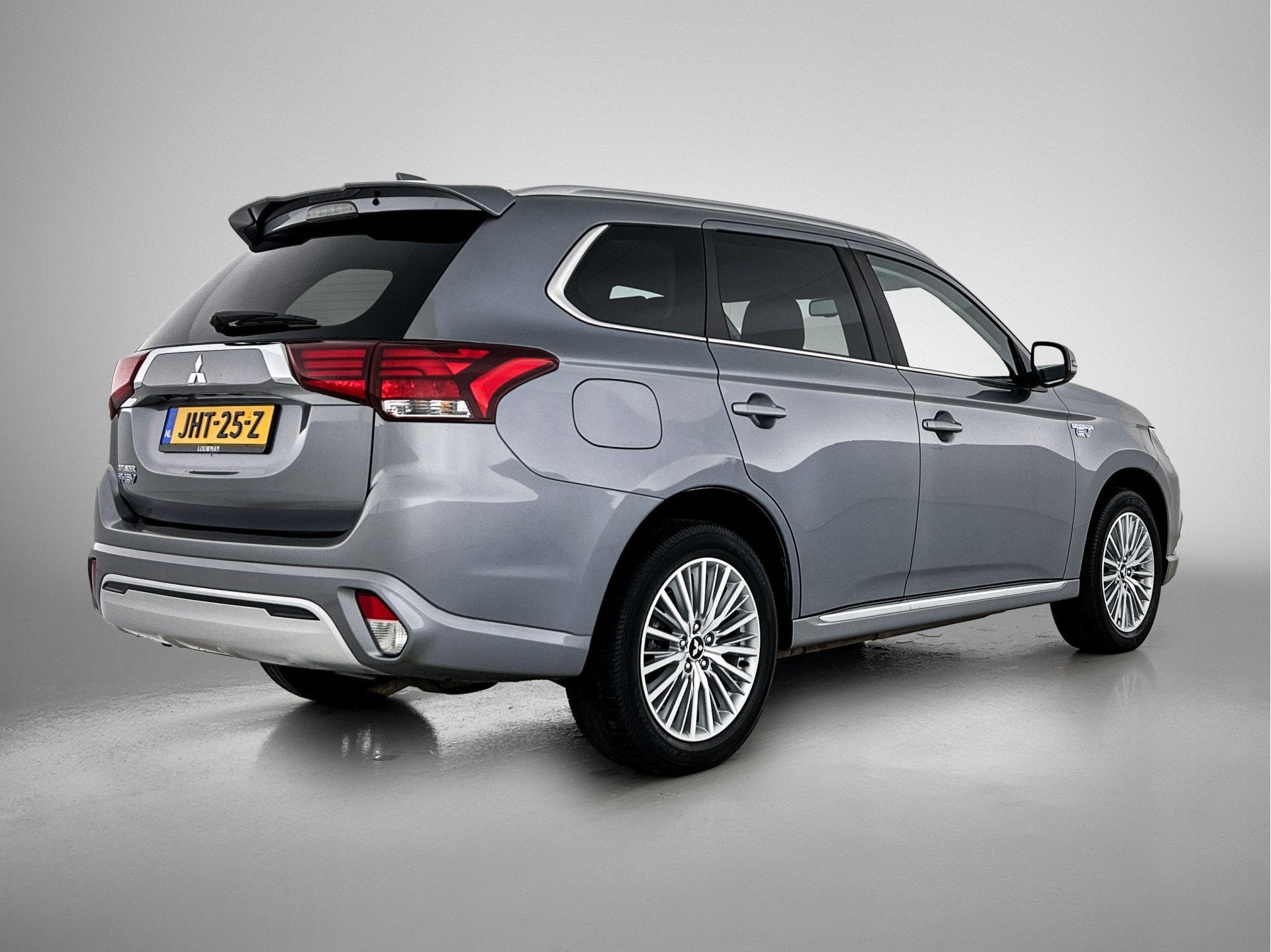 Mitsubishi Outlander 2.4 PHEV Pure+ | 18" Lichtmetaal | Came, Auto's, 12 maanden, Zwart, 4 cilinders, Automatische klimaatregeling
