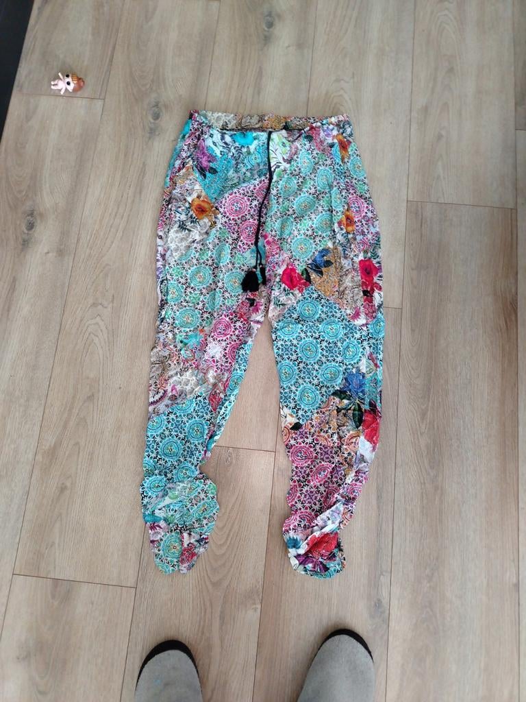 Kleurrijke harembroek met bloemenprint, maat 40, Maat 38/40 (M), Overige kleuren, Ophalen of Verzenden, Onbekend