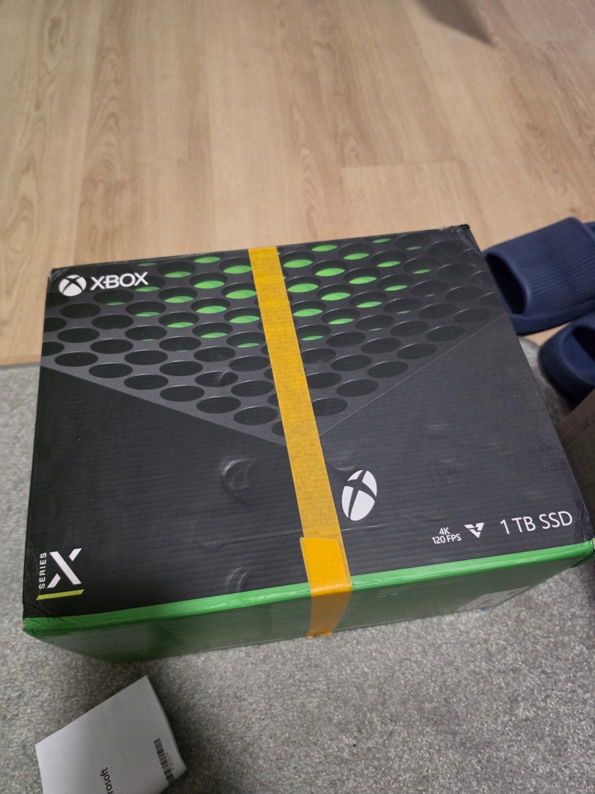 Foto 2 van Xbox Series X 1Tb met Elite Series 2 Core controller