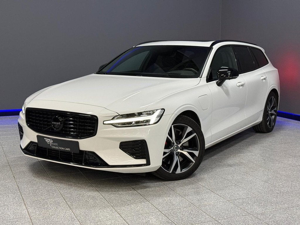 Volvo V60 2.0 T6 Recharge AWD R-Design 360|Trekhaak|H/K|Head, Auto's, Volvo, Automaat, Gebruikt, 4 cilinders, Leder