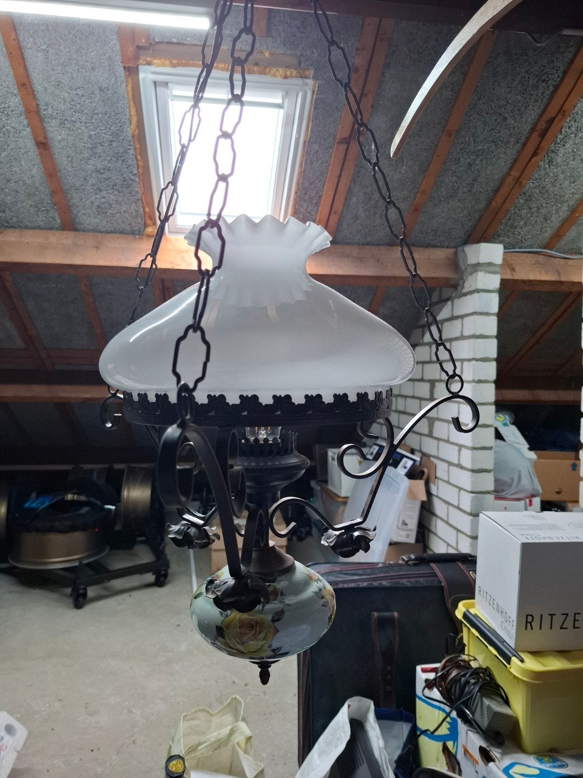 Antieke hanglamp met porseleinen details, Ophalen