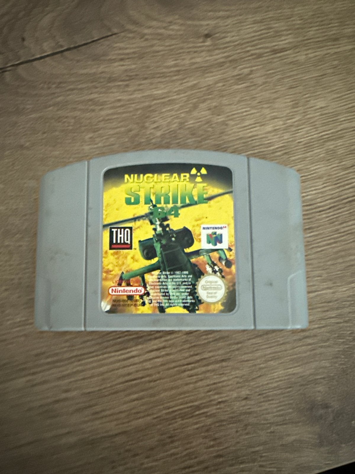 Nuclear Strike 64 - Nintendo 64 (N64) Game Cartridge, Spelcomputers en Games, Games | Nintendo 64, Gebruikt, 1 speler, Racen en Vliegen
