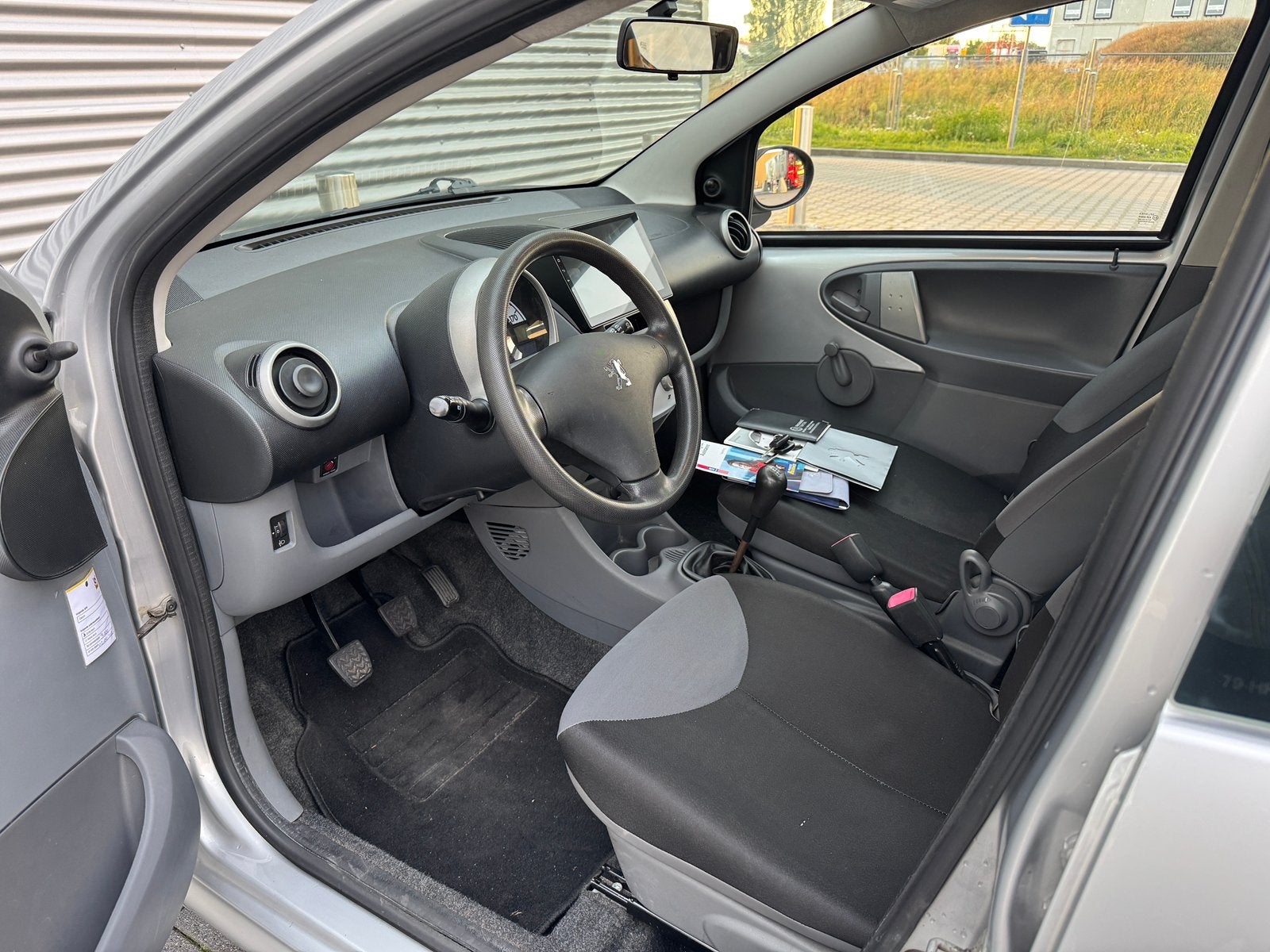 Foto 10 van Peugeot 107 NAP |APK | KLEIN BEURT | CARPLAY | LAGE KM |5dr