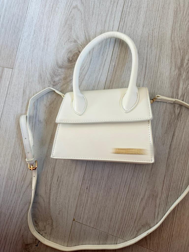 Witte tas, Sieraden, Tassen en Uiterlijk, Tassen | Damestassen, Ophalen of Verzenden, Zo goed als nieuw, Wit, Schoudertasje