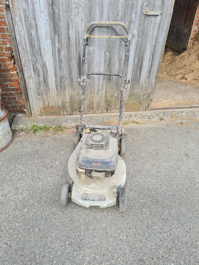 Benzine grasmaaier Kawasaki MAC allister - Loopt niet, Tuin en Terras, Grasmaaiers, Ophalen, Gebruikt, Benzine-grasmaaier, MAC alleseter (Kawasaki motor)