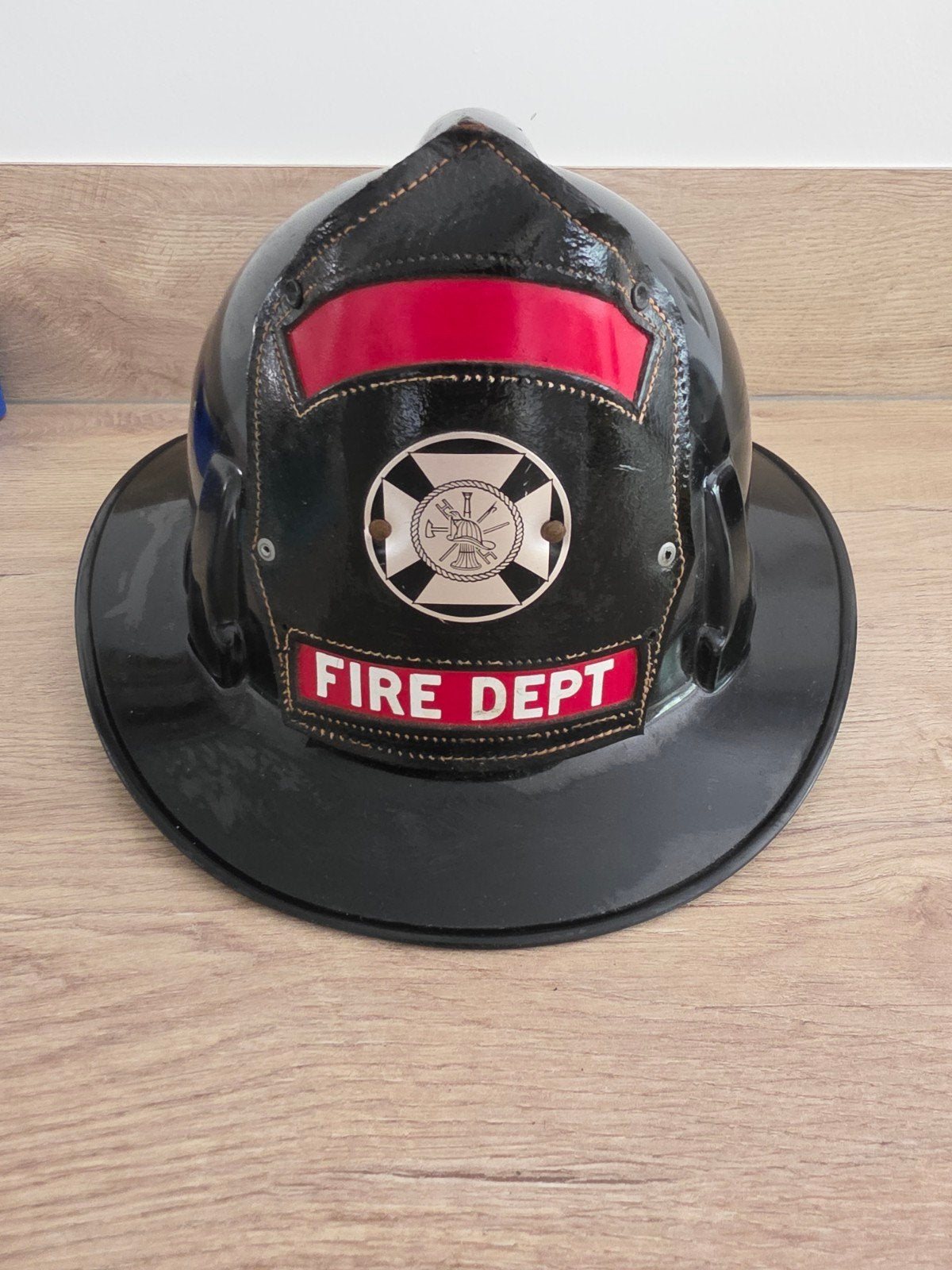 Vintage Amerikaanse Brandweerhelm met Lederen Schild, Ophalen of Verzenden