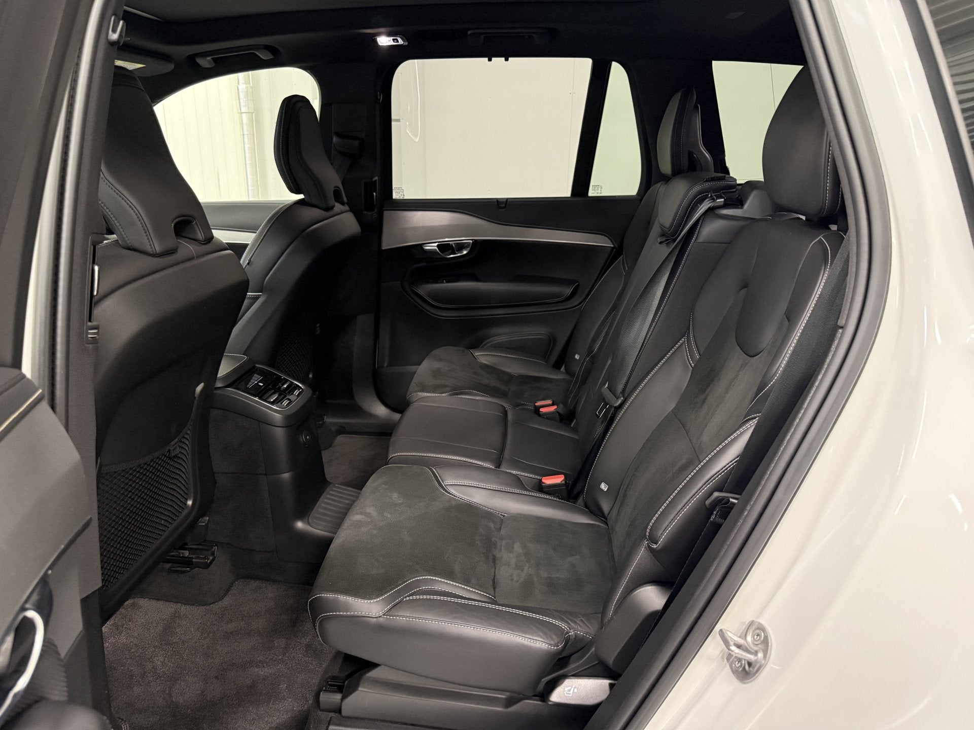 Foto 13 van Volvo XC90 T8 Recharge AWD R-Design PANO/TREKHAAK/SOH 93,7%/