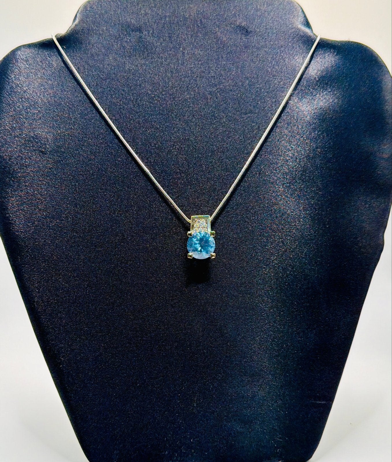 925 Zilveren Ketting met Blauwe Topaas & Zirkonia - 42 cm, Blauw, Nieuw, Ophalen of Verzenden, Met edelsteen
