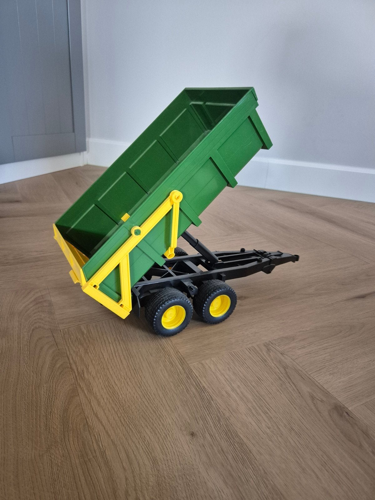 Bruder kiepwagen aanhanger - Groen/Geel, Ophalen of Verzenden, Zo goed als nieuw