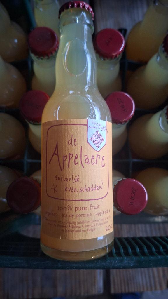 1 krat met 23 flessen De Appelaere Appelsap 100% fruit, Ophalen