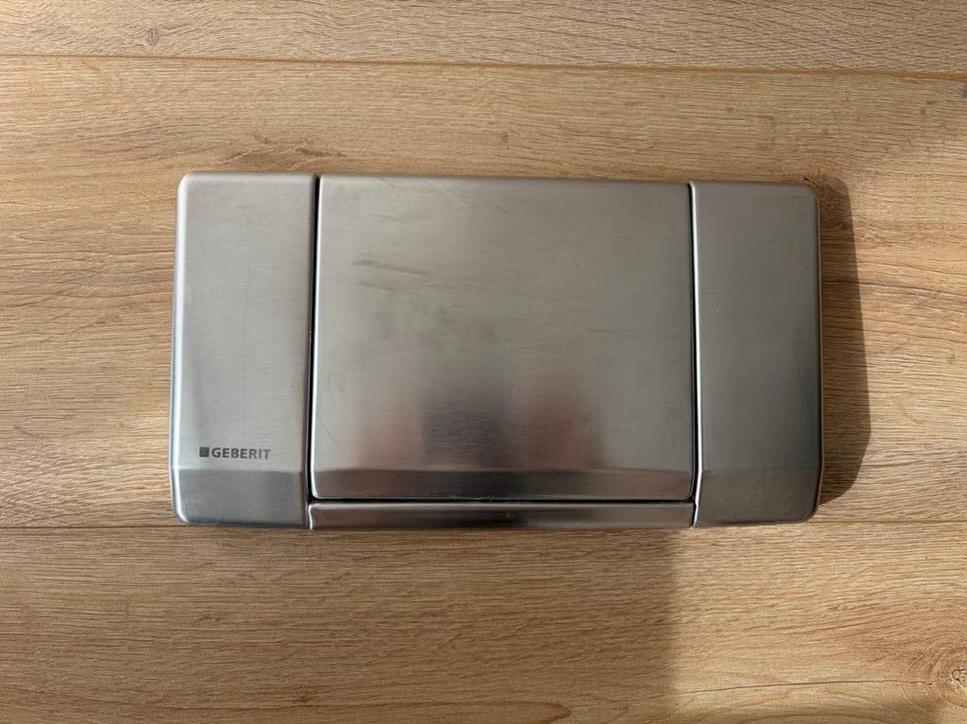 Geberit RVS Bedieningspaneel voor Toilet, Ophalen of Verzenden, Gebruikt, Rvs, Toilet